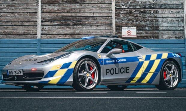 Waduh, Hanya di Negara Ini Mobil Sport Sitaan Dijadikan Patroli Polisi