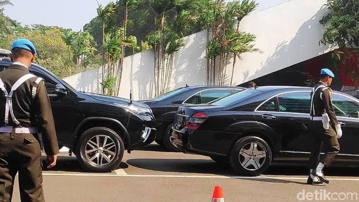 Ibu Ini Debat Sama Paspampres Di Jalanan, Ketika Bertugas Mengawal Mantan Presiden!