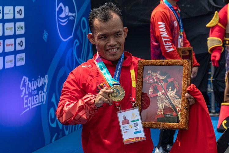 Selamat! Aris Setiawan Sumbangkan Medali Emas Cabor Renang Pertama dalam APG 2022