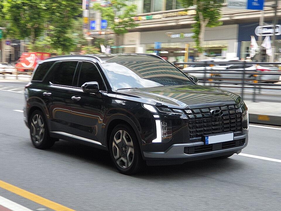 Bukan Fortuner dan Pajero Sport, Ini Rival Hyundai Palisade