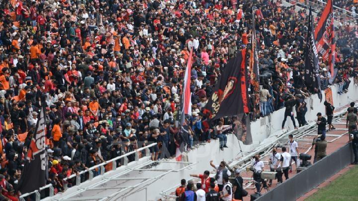 Seluruh Pagar Tribun JIS Dibangun Ulang, Dicor Beton Biar Kuat