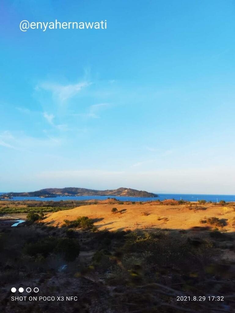 Sekongkang, Destinasi Liburan Pantai yang Asyik Untuk Happy dan Menyepi