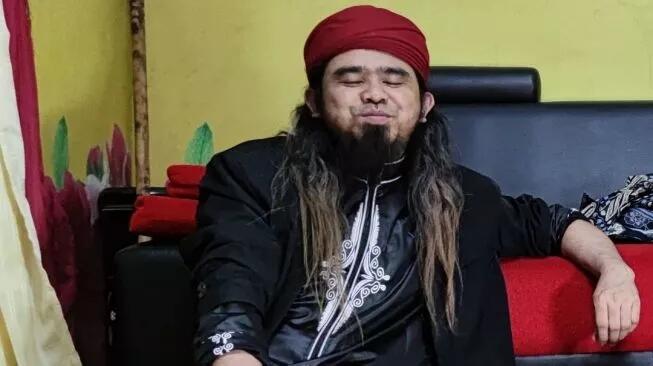 Aneh! Trik Dibongkar Pesulap Merah, Gus Samsudin Tuntut Kerugian Rp100 Miliar