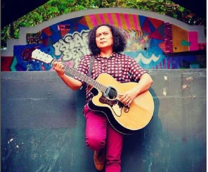 Nyanyian Deolipa Yumara, Bikin Polisi Ketar-Ketir!