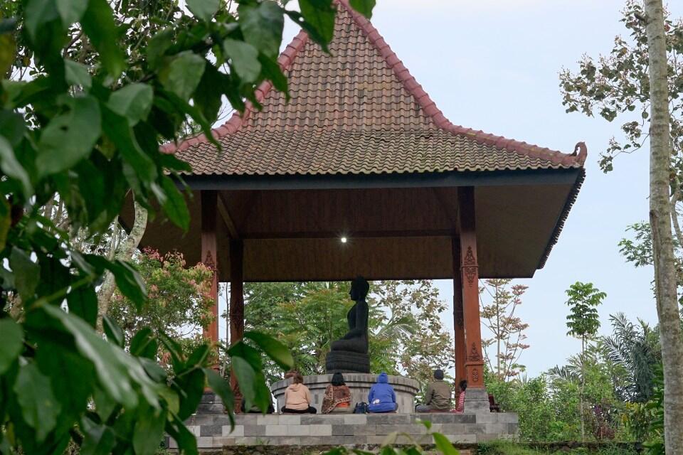 Foto Kedamaian Meditasi di Dusun Krecek Temanggung