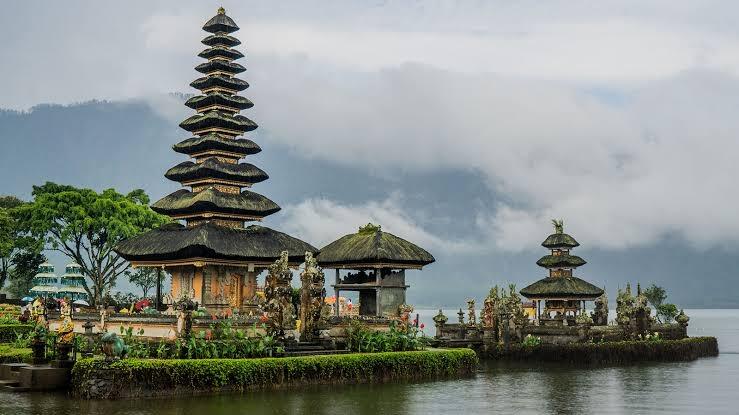 Apa Yang Menyebabkan Bali Lebih Terkenal, Dibandingkan Pulau Lain Di Indonesia?