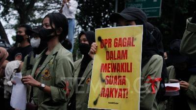 Desmond Cecar Kapasitas Mahfud Koordinasi dengan Komnas HAM di Kasus Sambo