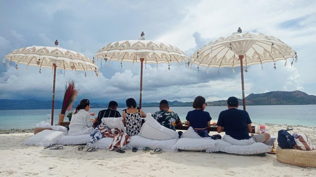7 Tips Liburan Hemat Labuan Bajo Bersama Sinar Pagi Liveaboard