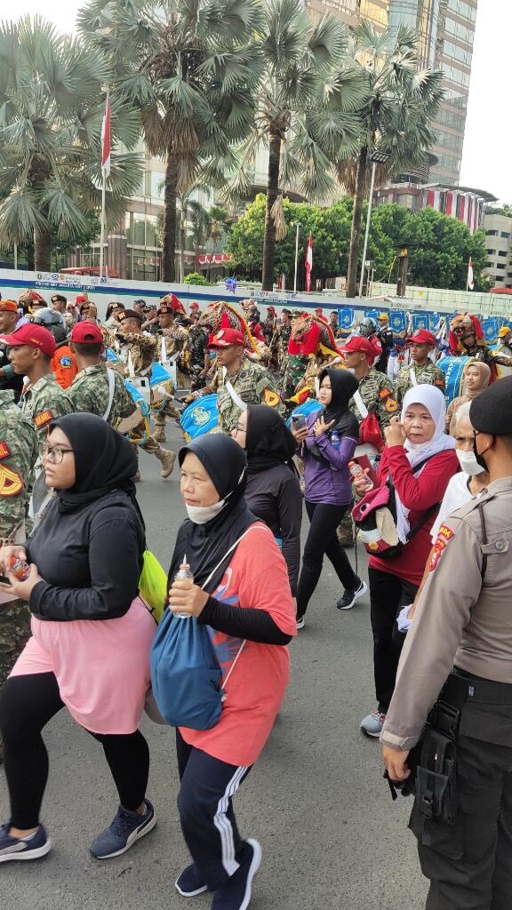 Pengalaman TS Nonton Parade, Rasanya Enjoy Banget!