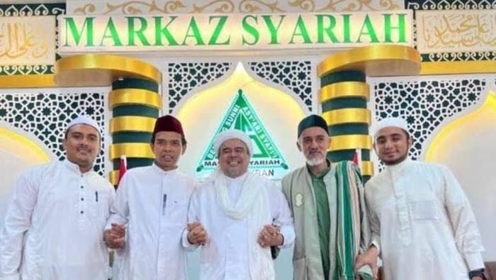 Ustad Abdul Somad Bertemu Habib Rizieq, 2024 Sepertinya Akan Lebih Sejuk!