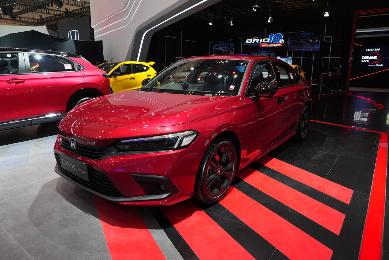 Honda Civic RS Raih Penghargaan Sedan Terfavorit di GIIAS 2022