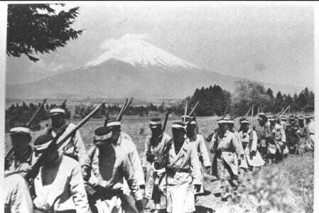 TONGGAK KEMAJUAN BANGSA JEPANG