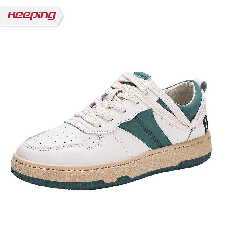 10 Merk Sepatu Sneakers Pria Terbaik dengan Harga Terjangkau (Terbaru Tahun 2022)