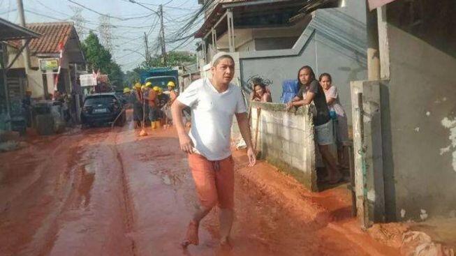 Pasha Ungu Ngamuk karena Jalan Rumahnya Penuh Lumpur Gegara Proyek Galian