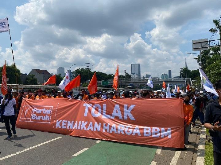 Tolak BBM Naik - Bikin Rakyat Sengsara