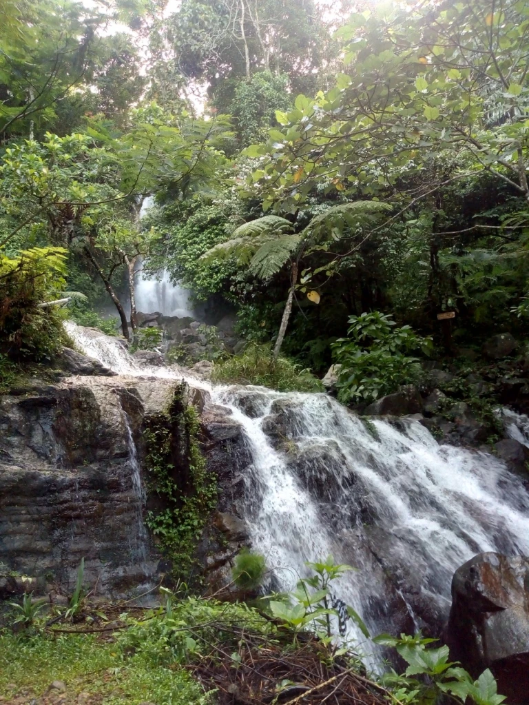 Curug Cilember, Legenda tempat mandi bikin awet muda