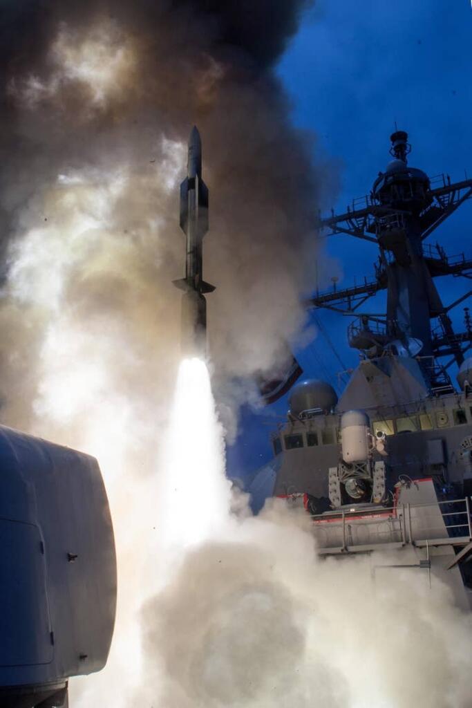 Inovasi Unik ala US Navy, Memakai Truk Trailer Untuk Meluncurkan Rudal SM-6