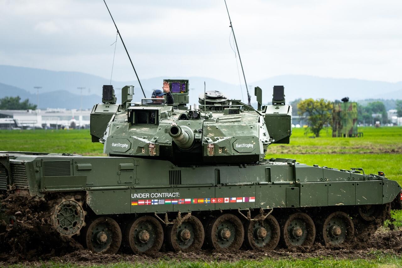 KMW dari Jerman Pamer Leopard 2A7+ dengan Trophy APS Dalam Acara NATO Days di Ceko