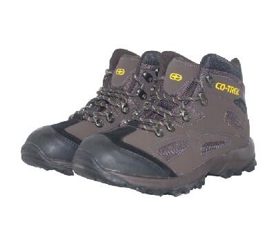 Agan Hobi Trekking? Jangan Lewatkan 10 Rekomendasi Sepatu Trekking Terbaik ini!