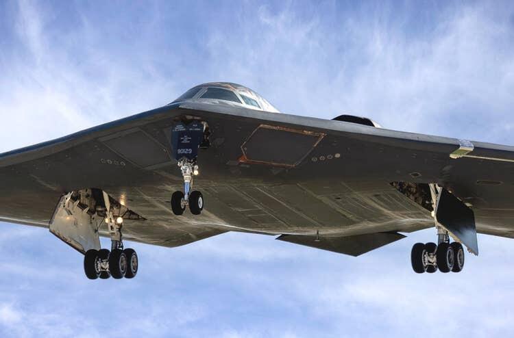 B-2 'Spirit of Georgia' Kembali ke Tempat Kelahirannya Untuk Melakukan Perbaikan