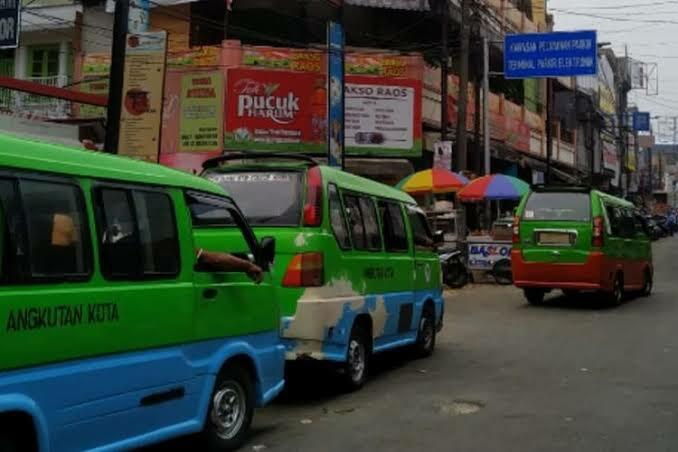 5 Tipe Supir Angkot Yang Sering Kita Temui! Kalian Sering Ketemu Yang Mana?