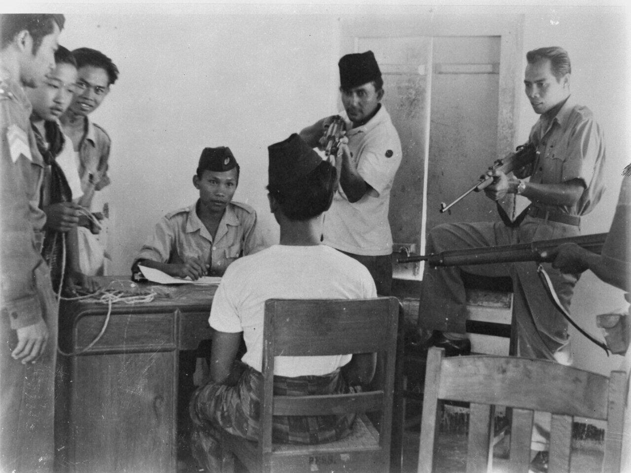 MALAM SENYAP TANPA KUNANG KUNANG DI BLITAR 1965......KISAH ANAK ZAMAN