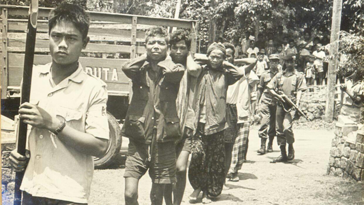 MALAM SENYAP TANPA KUNANG KUNANG DI BLITAR 1965......KISAH ANAK ZAMAN