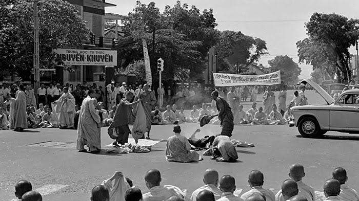 Sejarah Thich Quang Duc, Biksu Yang Bakar Diri Dalam Aksi Protes!