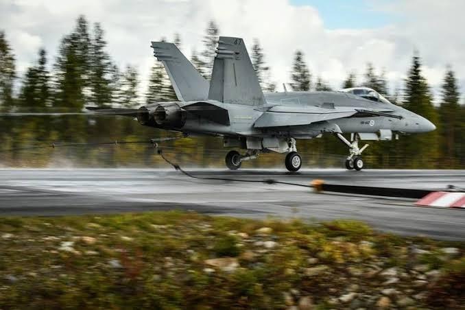 Gila! Eropa Semakin Memanas, Finlandia Harus Latihan Darurat Jet Tempur Di Jalan Raya