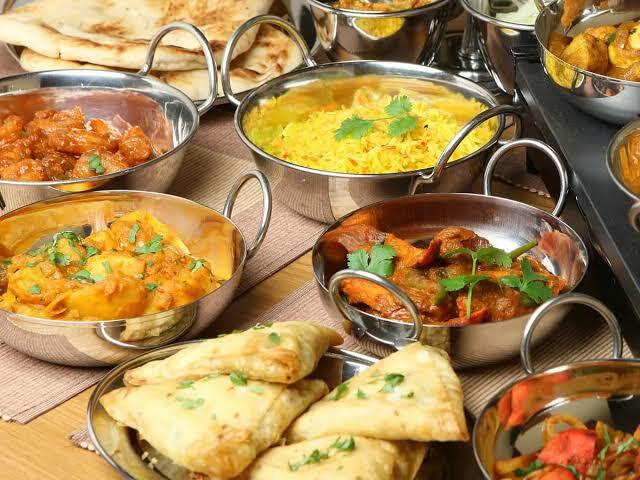 5 Makanan Vrindavan Paling Enak Dan Terkenal Di Dunia, Minat Coba?