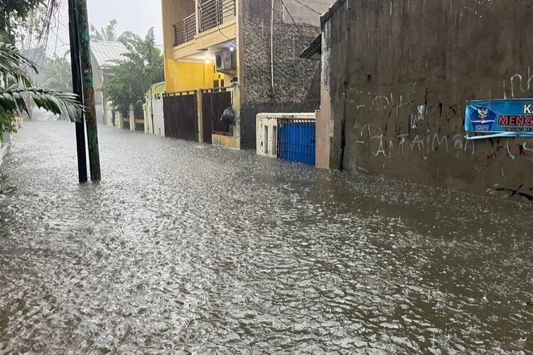 7 Ruas Jalan dan 2 Kelurahan di Jakarta Tergenang Banjir hingga 1 Meter 