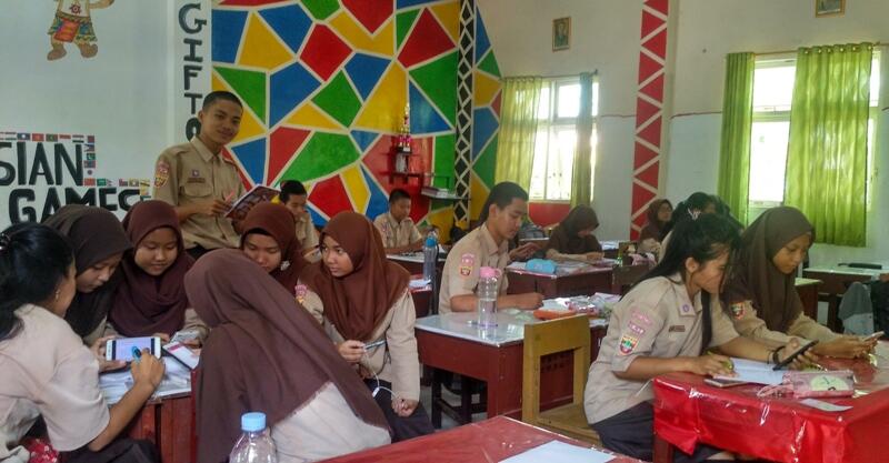 Kalian Pelajar yang Butuh Paket Internet Bebas Worry? smartfren Punya Ini