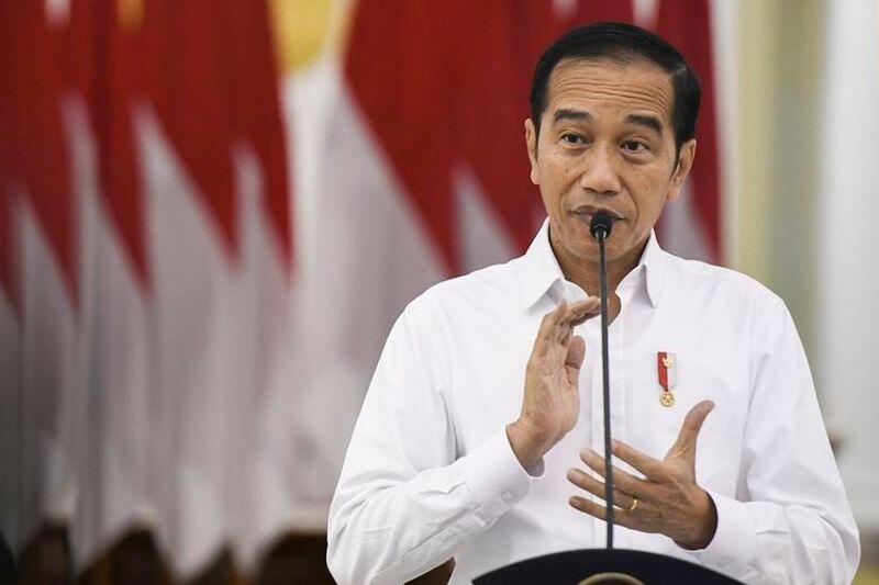 Terkait Tragedi Kanjuruhan,Jokowi Telepon Presiden FIFA