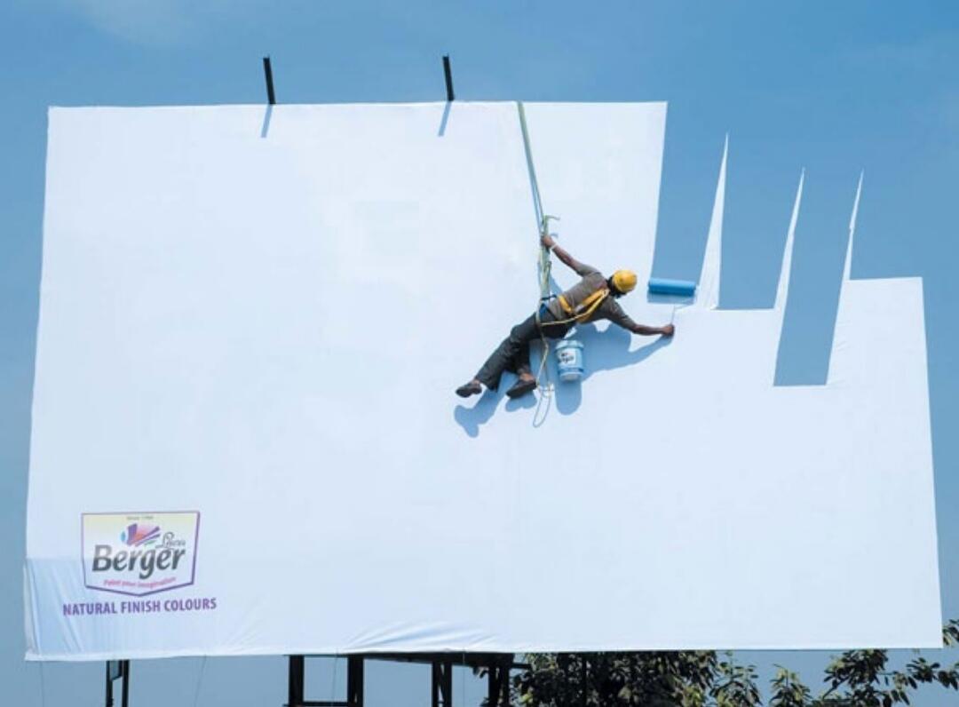 7 Iklan Pada Billboard yang Memiliki Desain Paling Tak Masuk Akal