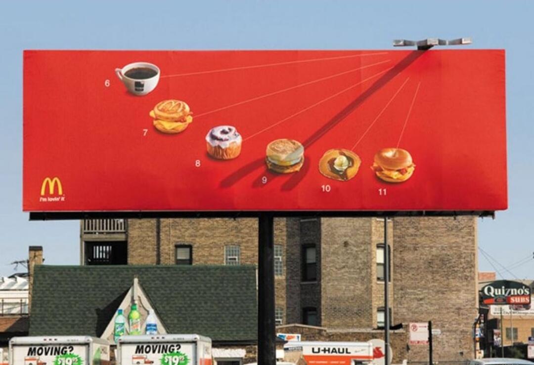 7 Iklan Pada Billboard yang Memiliki Desain Paling Tak Masuk Akal