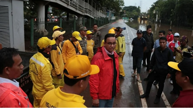 Banjir di Jakarta, Anies Baswedan Sebut Banyak Air yang Jatuh Secara Bersamaan