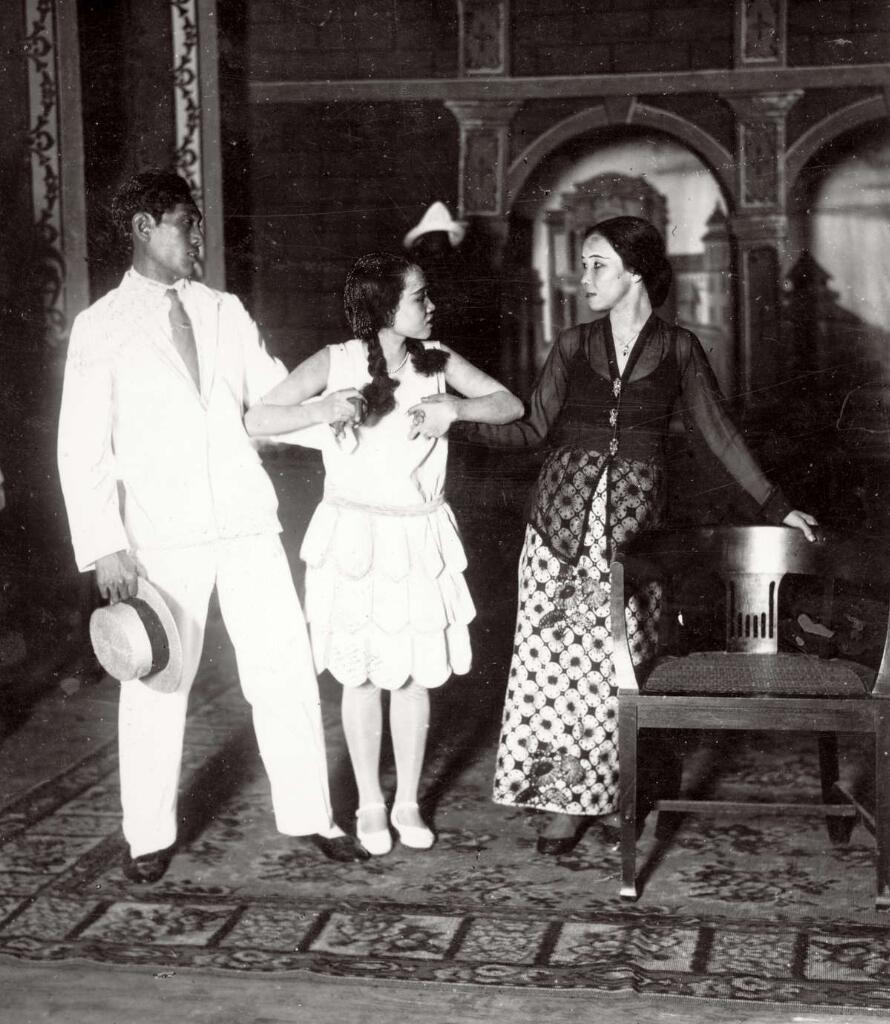 Scene Teater Jaman Dulu