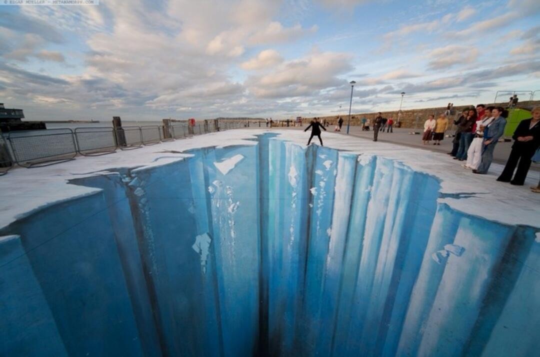 5 Street Art 3 Dimensi yang Membuatmu Merasa Jatuh ke Dalamnya