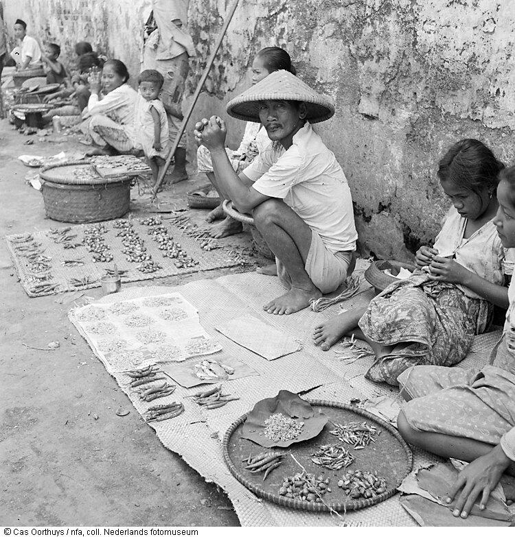 Pedagang Rempah Dan Aneka Sayuran