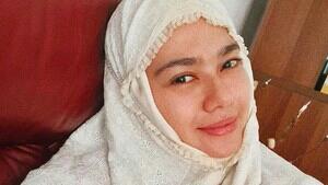 BUKAN CEWEK MUNAFIK?CATHERINE WILSON AKUI MASALALUNYA,LAYANI TIDUR PRIA HIDUNG BELANG