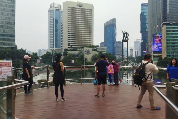 Lantai 2 Halte Bundaran HI Sering Bergetar, Transjakarta: Kami Jamin Keselamatan