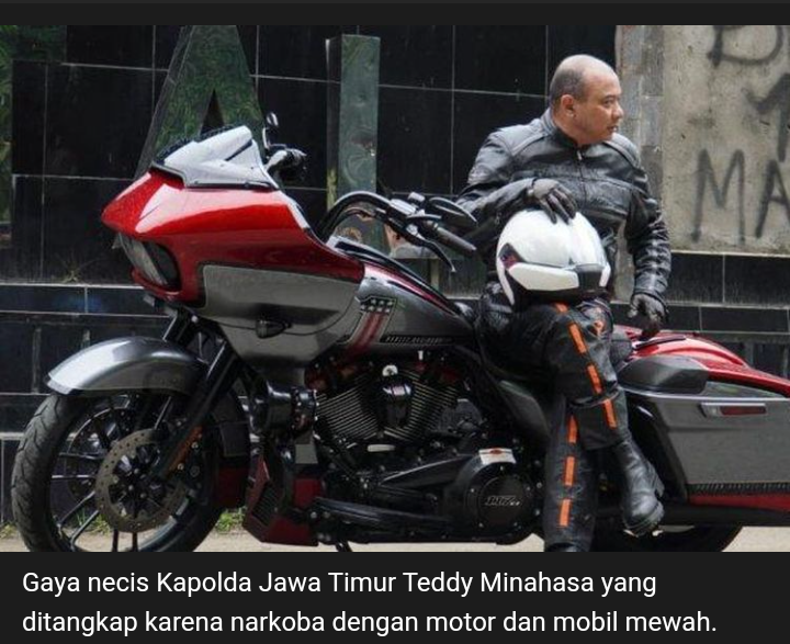 Oknum Polisi di Luwu Coret Dinding Mapolres dengan Tulisan 'Sarang Korupsi'
