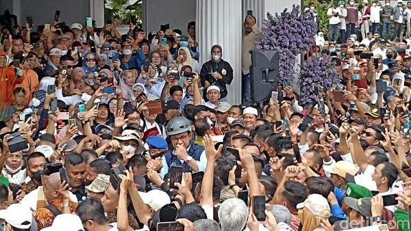 Ragam Cerita Relawan Luar Jakarta Datang ke Perpisahan Anies Baswedan