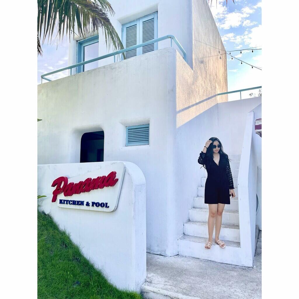 Cafe nuansa barat Panama Kitchen and pool