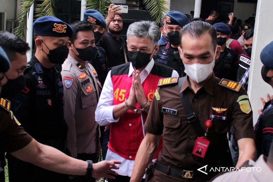 SIDANG SAMBO - SIDANG PERDANA HENDRA, AGUS DAN ARIF