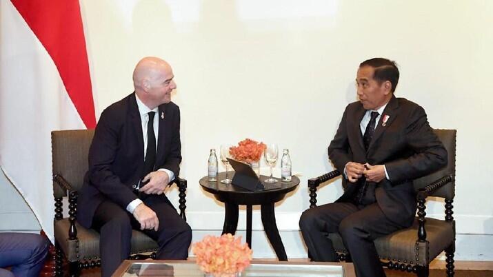 Presiden FIFA Bertemu Presiden Jokowi, Sanggupkah Indonesia Seperti Liga Inggris?