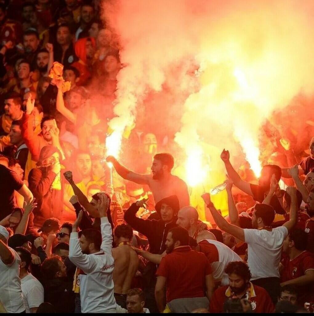 5 Suporter Sepak Bola Paling Ditakuti di Dunia, Nomor 1 dari Turki