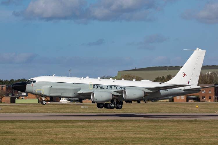 Su-27 Luncurkan Rudal ke Pesawat RC-135 Inggris, Rusia Menyebut Ada Masalah Teknis