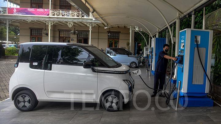 Temui Budi Karya, Heru Bahas Parkir Vertikal & Stasiun Kendaraan Listrik Umum