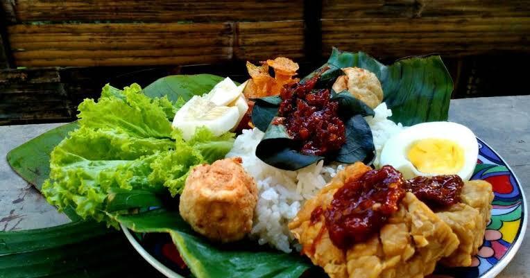 Sangat Kreatif, Ini Beberapa Nama Makanan yang Unik dan Aneh di Indonesia